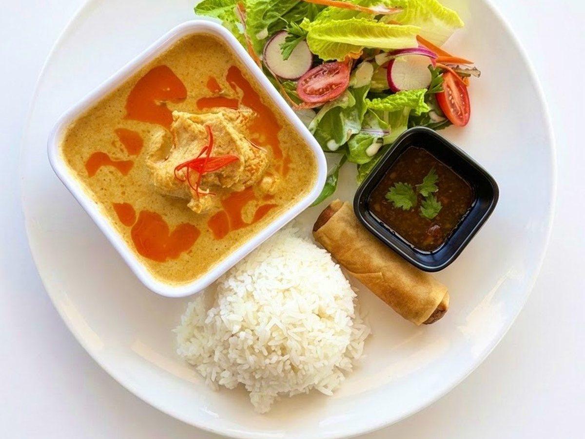 Yellow Curry — weekday lunch special with salad and a spring roll at Narwhal Thai Table, Huntington Beach